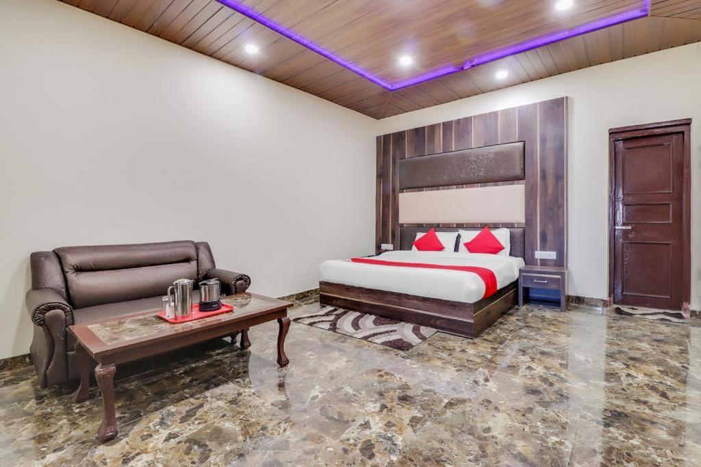 Hotel Himdhara, דלהאוזי מראה חיצוני תמונה